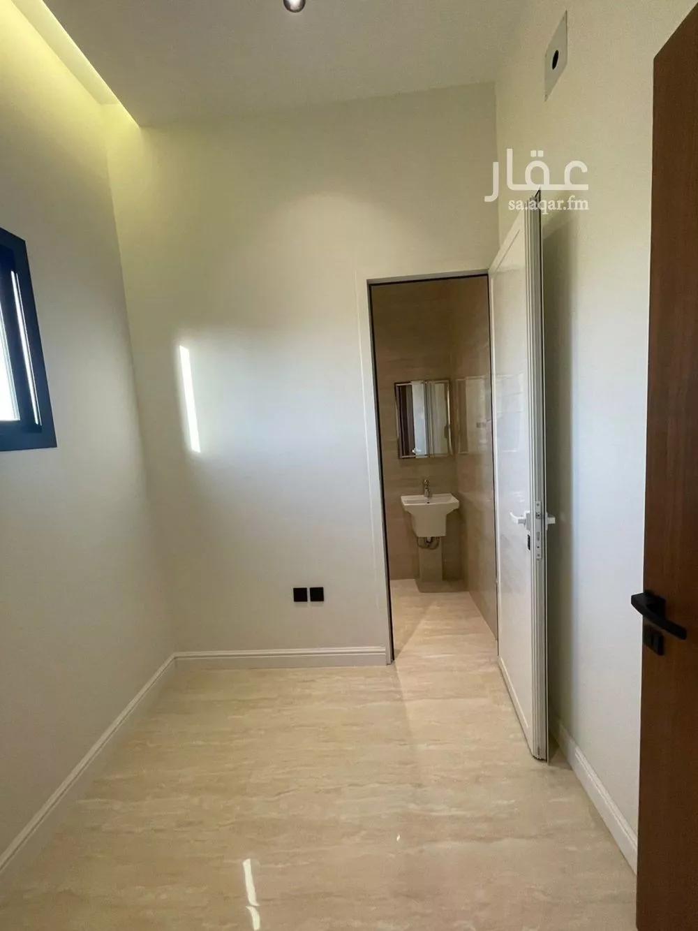 5 bedroom villa in Al Narjis 20