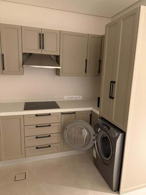 2 bedroom apartment in Al Hamra, Eastern Province 3
