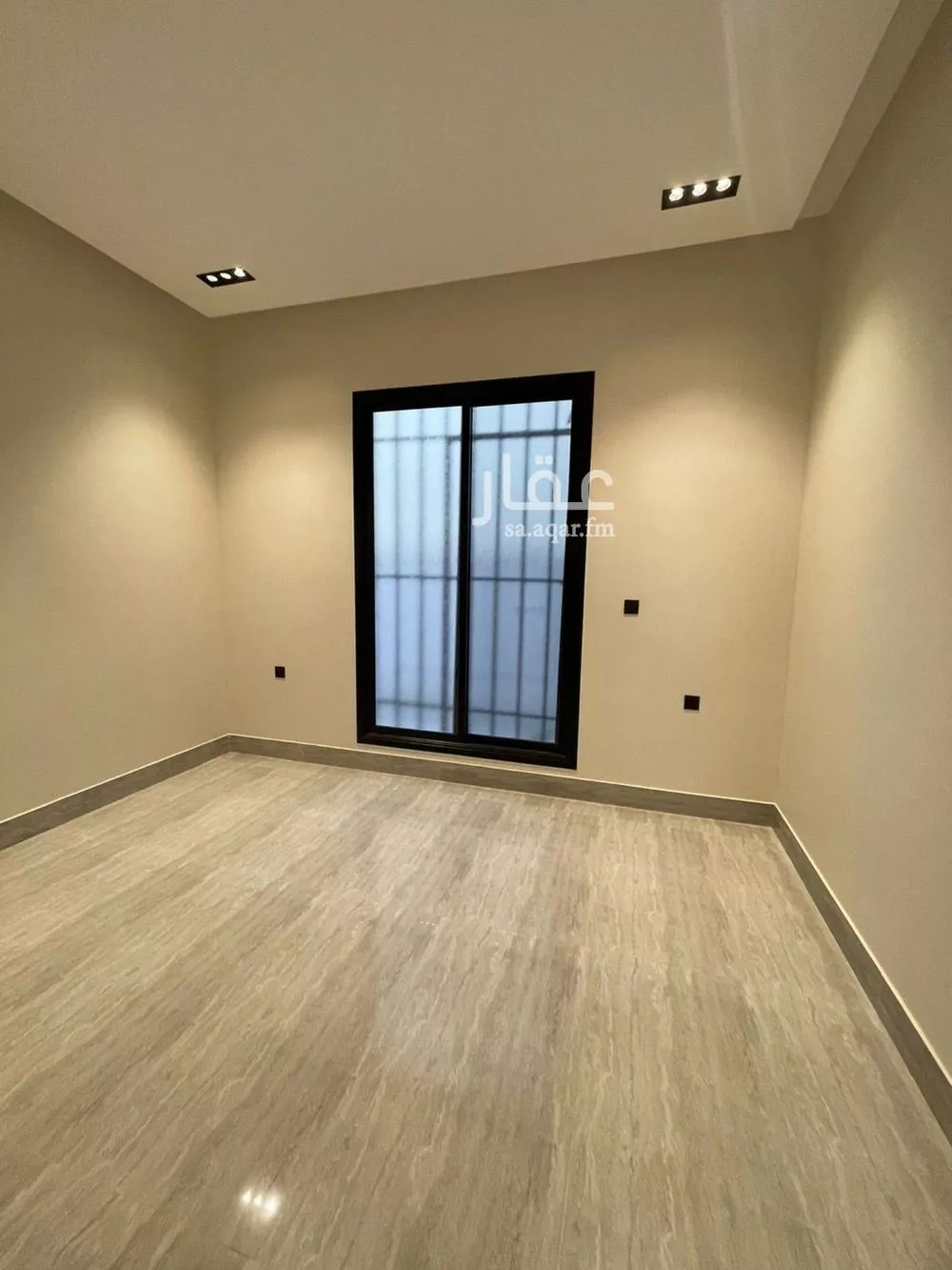 5 bedroom villa in Al Aridh 2