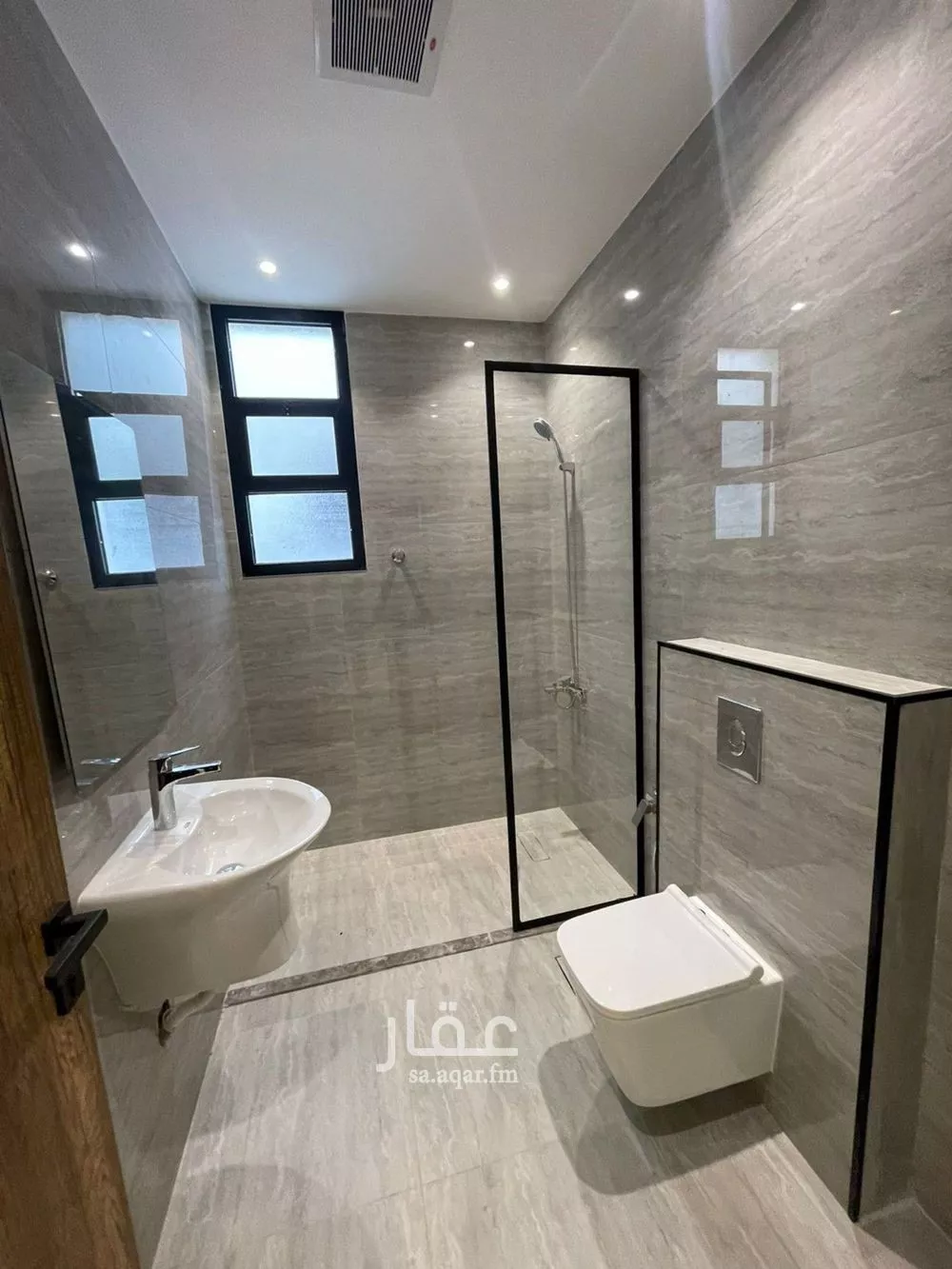 5 bedroom villa in Al Aridh 11