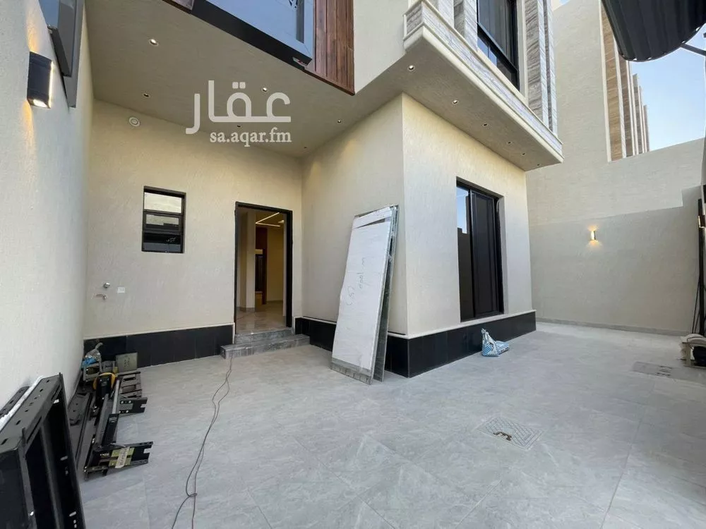 5 bedroom villa in Al Aridh 18