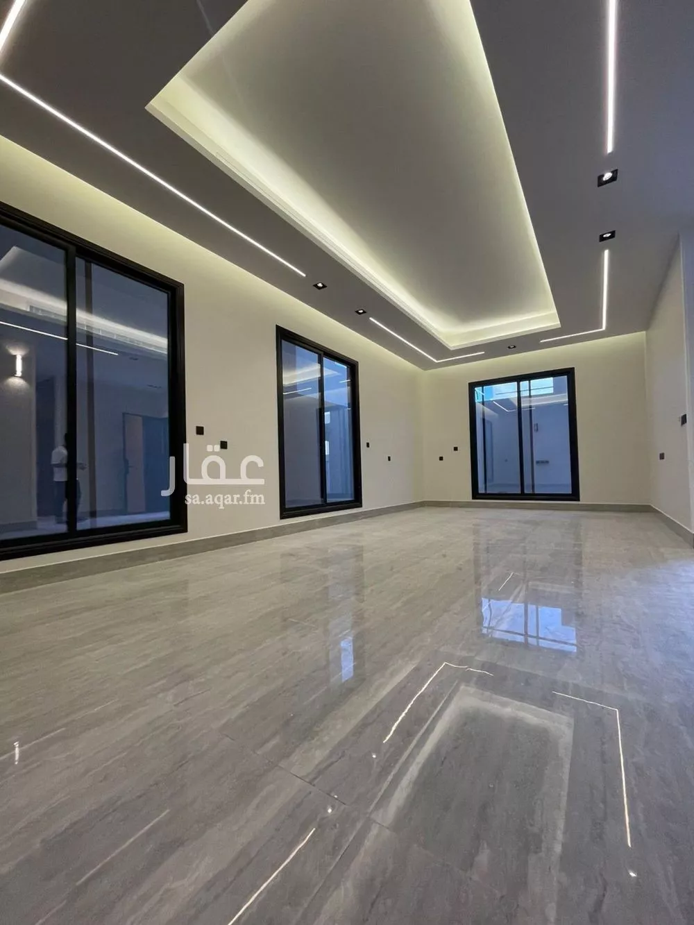 5 bedroom villa in Al Aridh 9