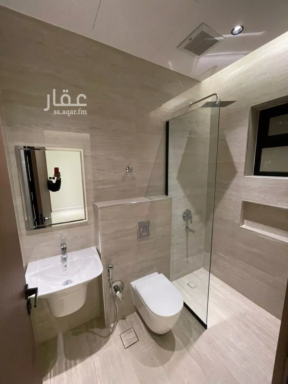 فيلا 5 غرف في النرجس 19