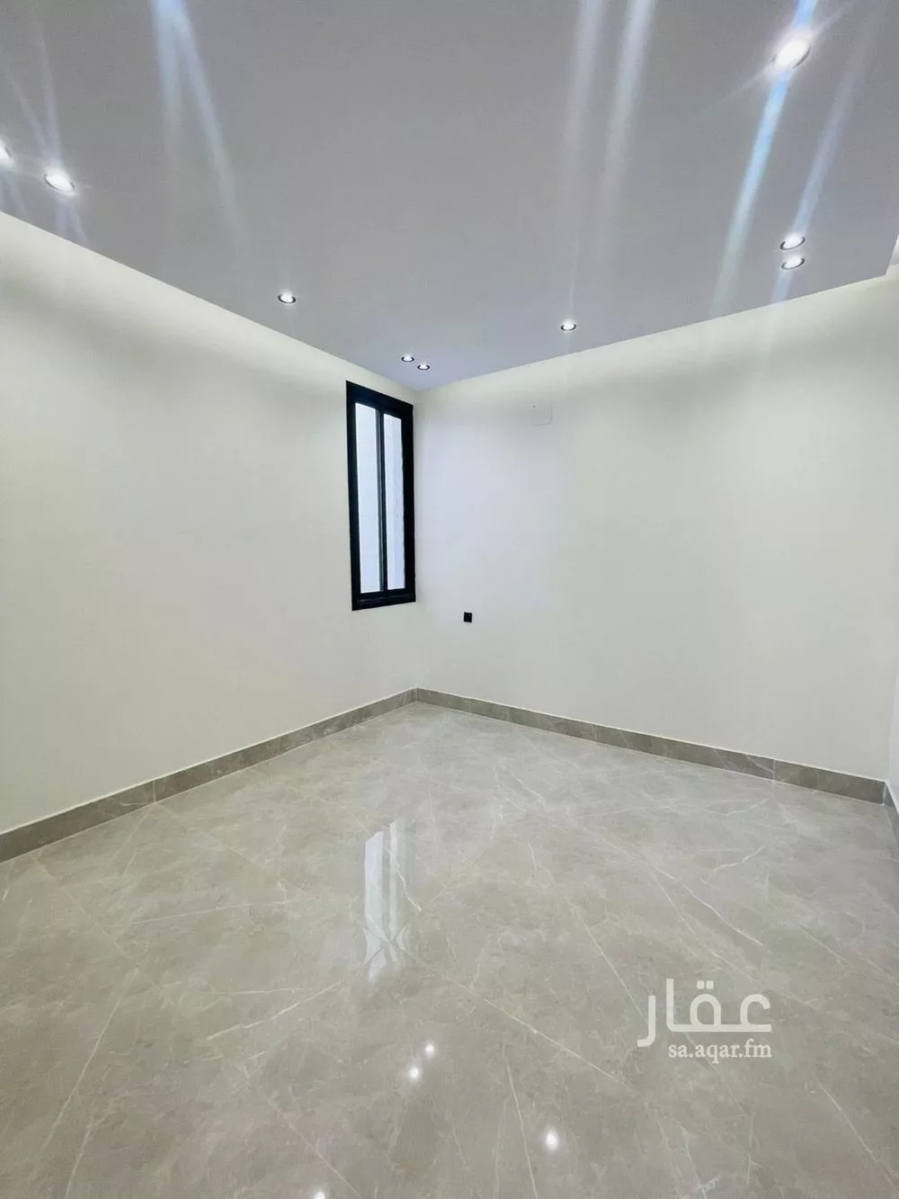 فيلا 6 غرف في الشرق 14