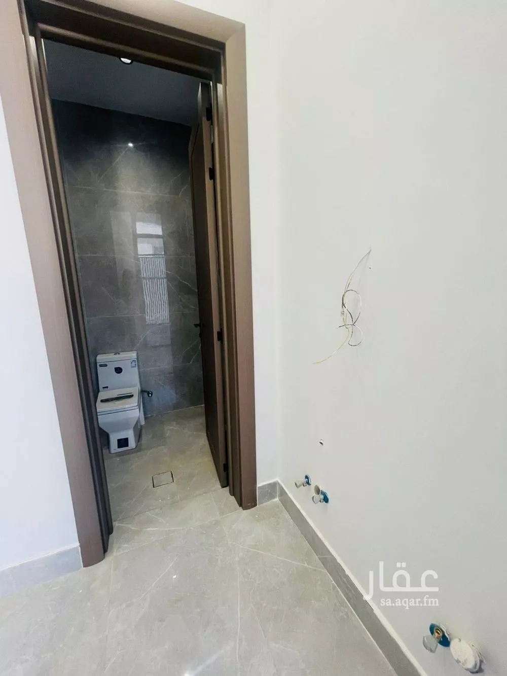 فيلا 6 غرف في الشرق 24