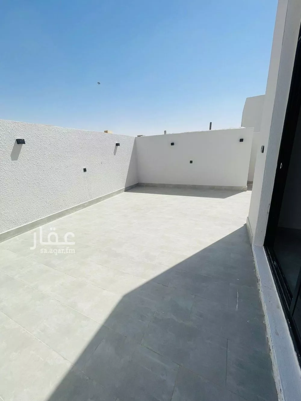 فيلا 6 غرف في الشرق 28