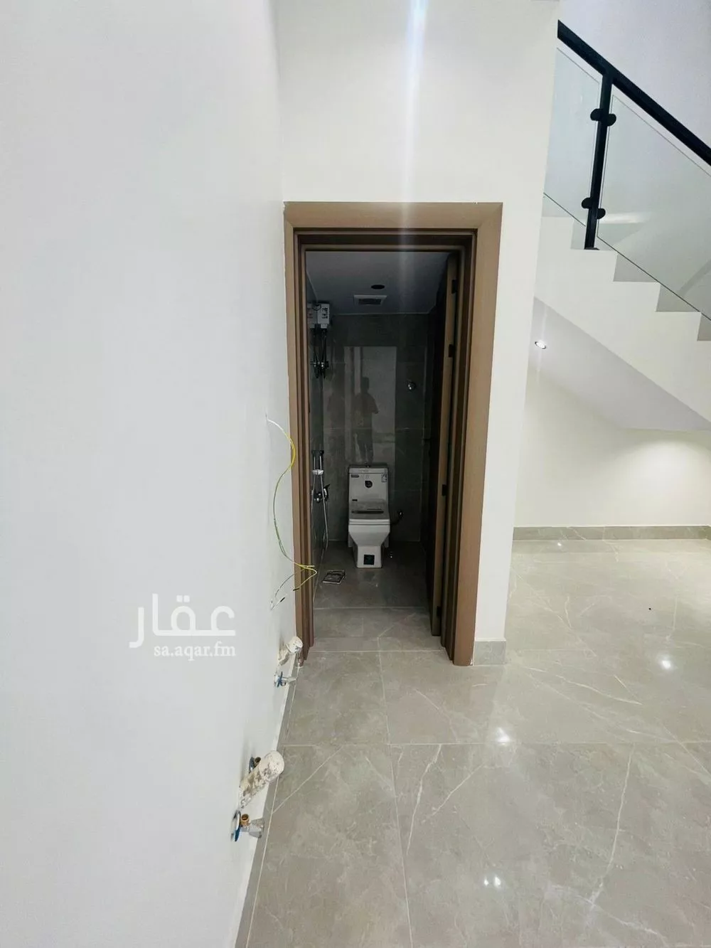 فيلا 6 غرف في الشرق 9