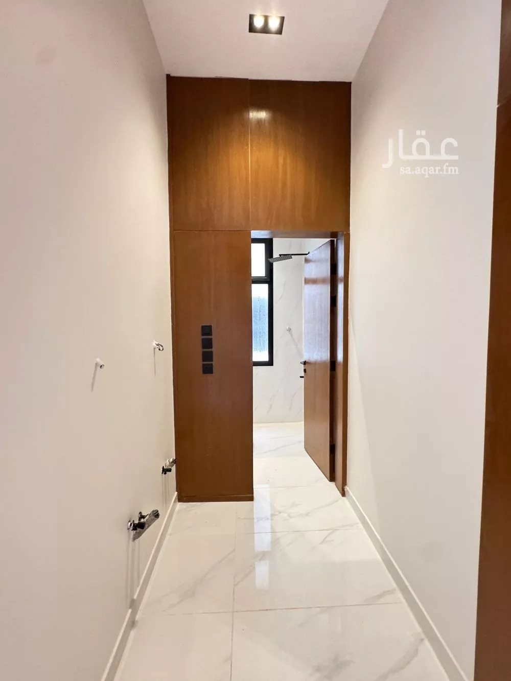 فيلا 5 غرف في الخليج 7