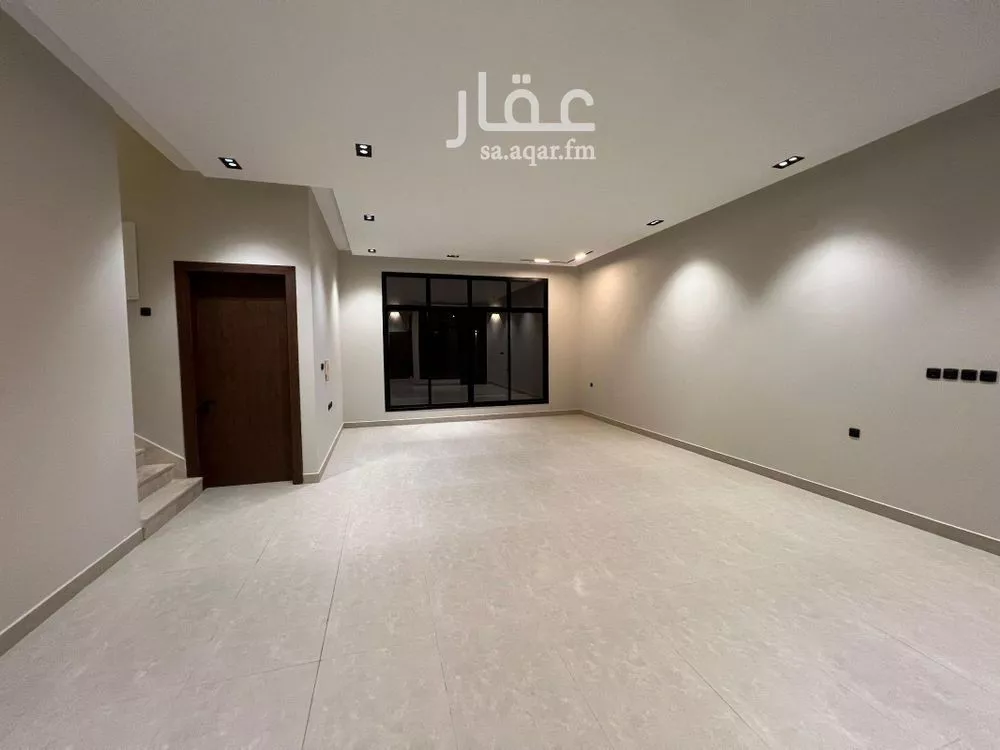 فيلا 6 غرف في الشرق 5