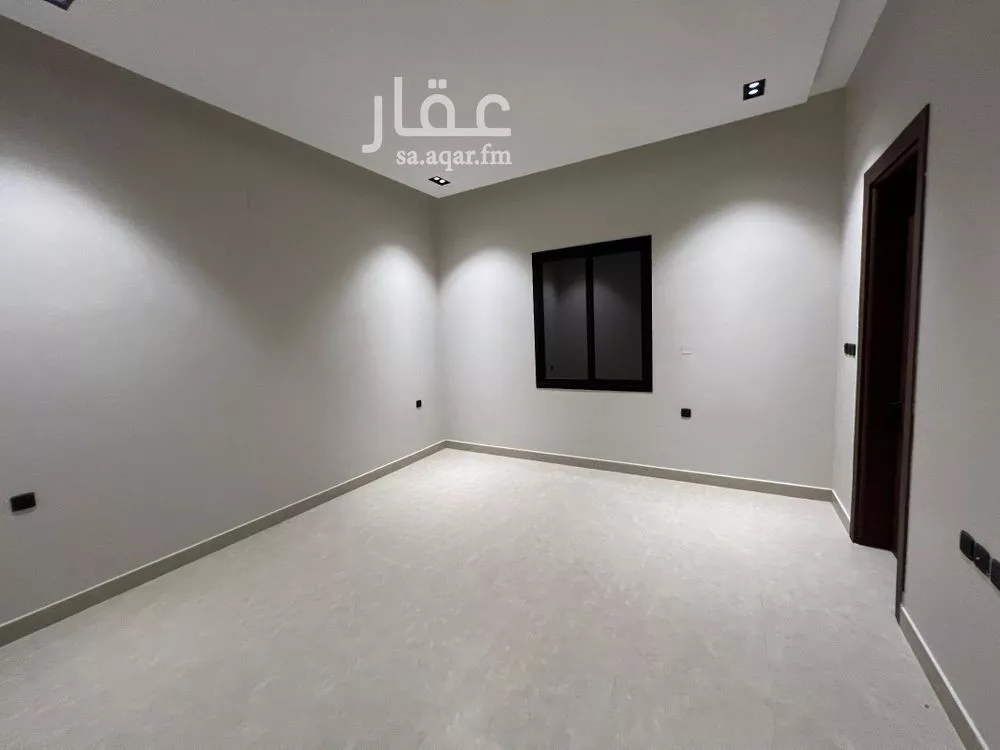 فيلا 6 غرف في الشرق 6