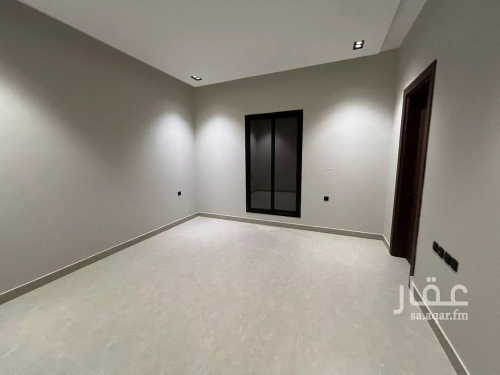 فيلا 6 غرف في الشرق 7