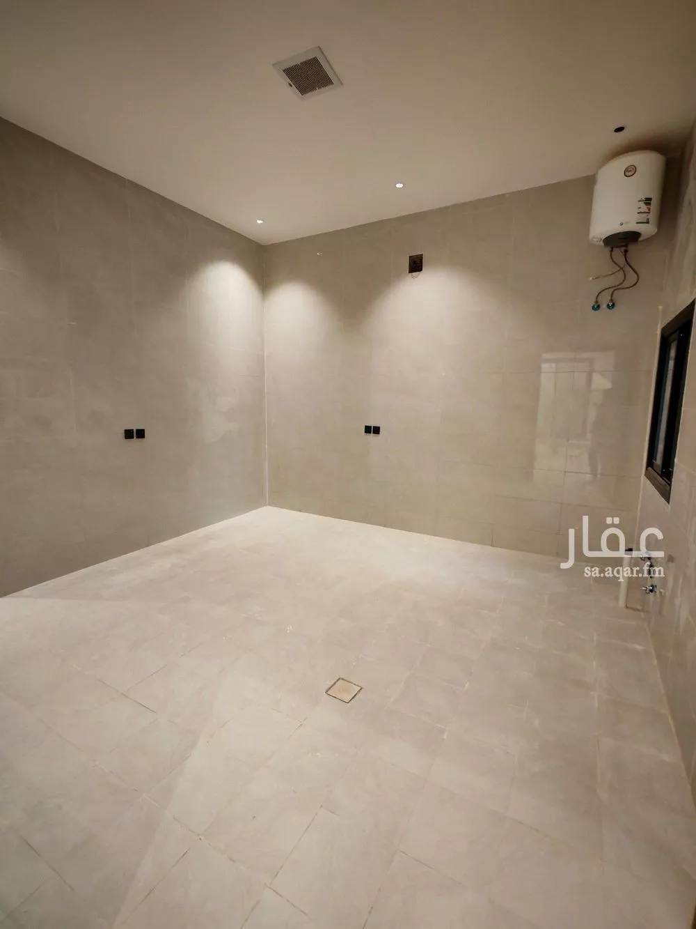 6 bedroom villa in Al Janadriyah 15