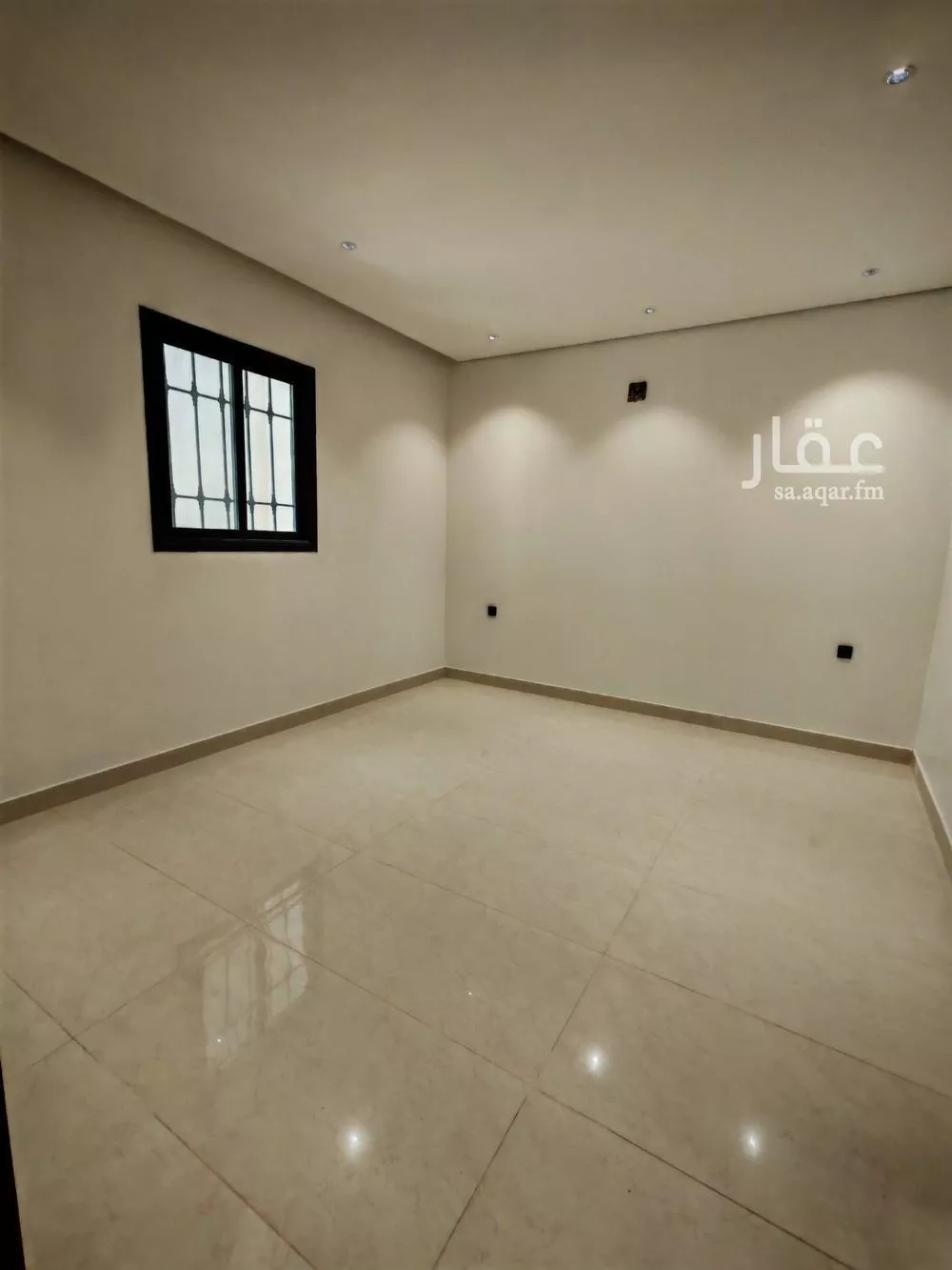6 bedroom villa in Al Janadriyah 17