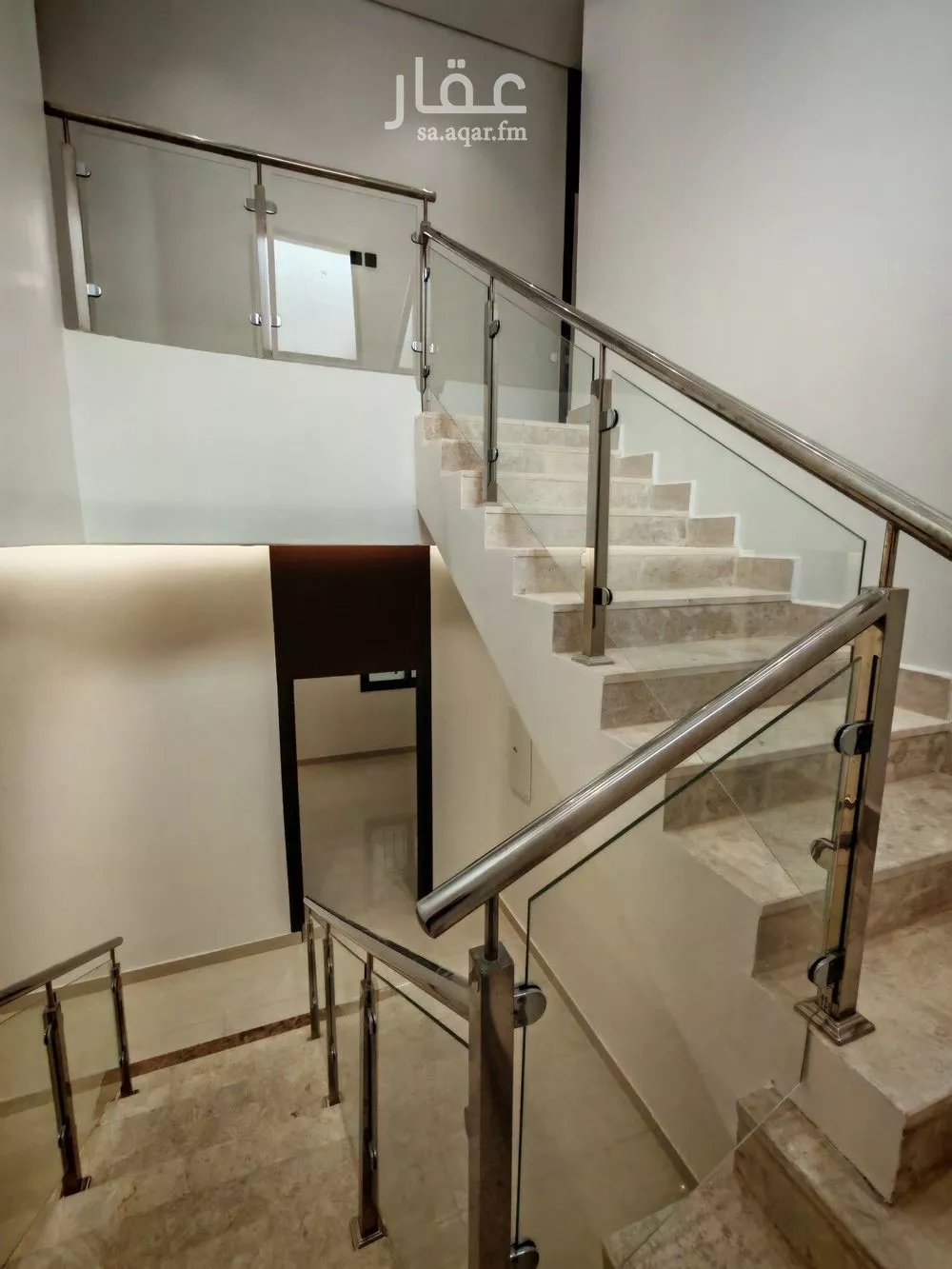 6 bedroom villa in Al Janadriyah 18