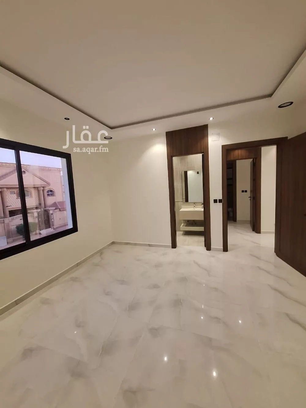 5 bedroom villa in Dhahrat Laban 9