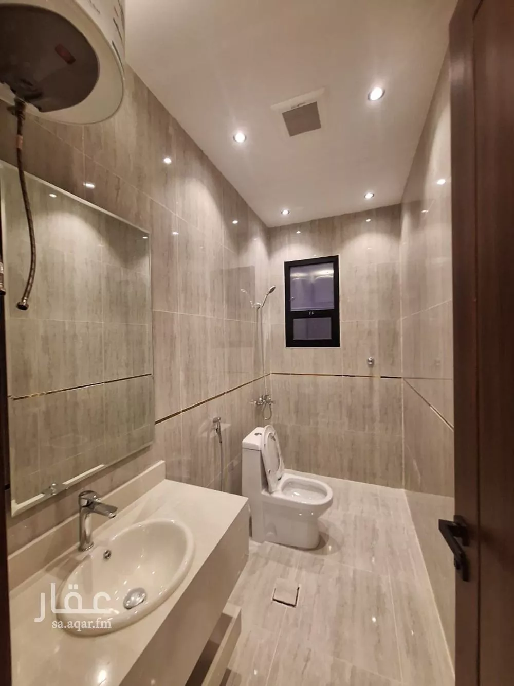 5 bedroom villa in Dhahrat Laban 10