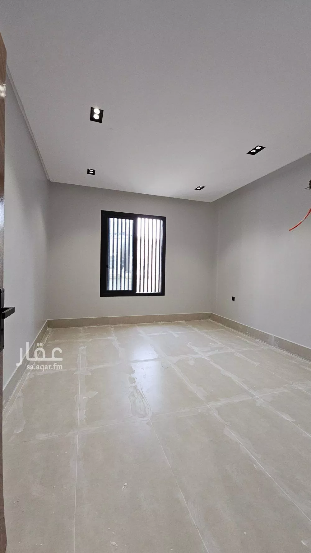فيلا 5 غرف في عكاظ 16