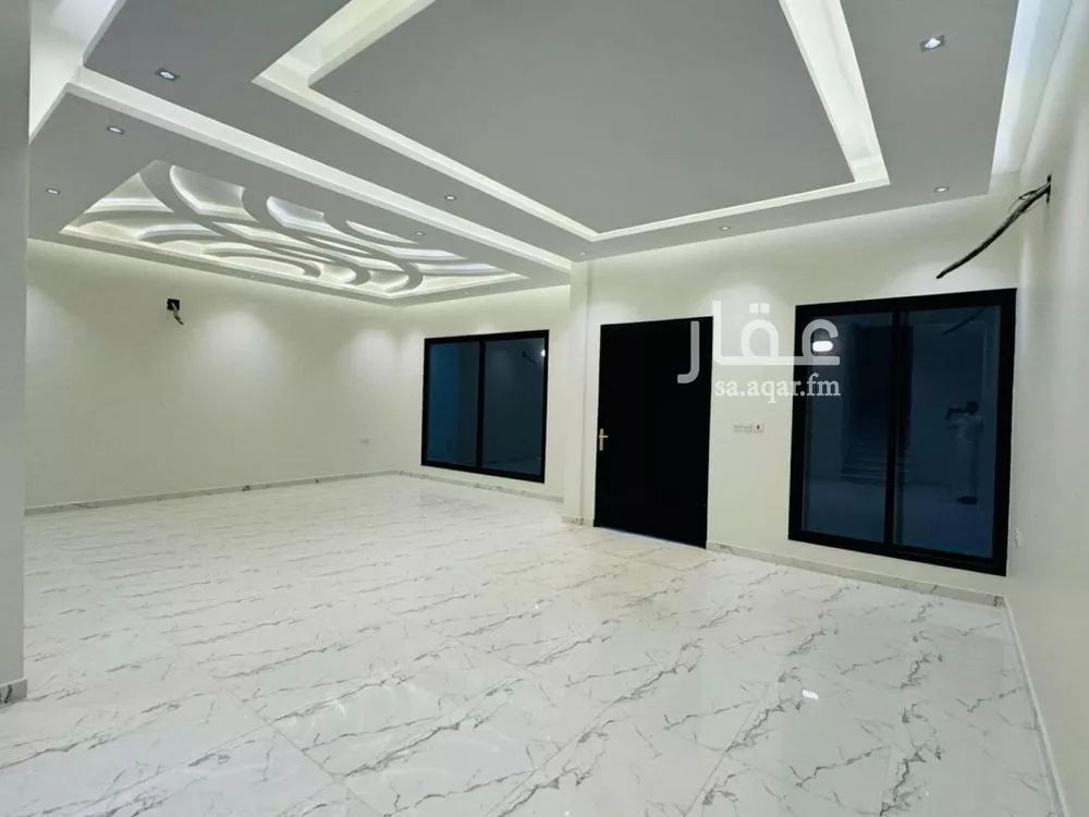 4 bedroom villa in Al Aridh 12