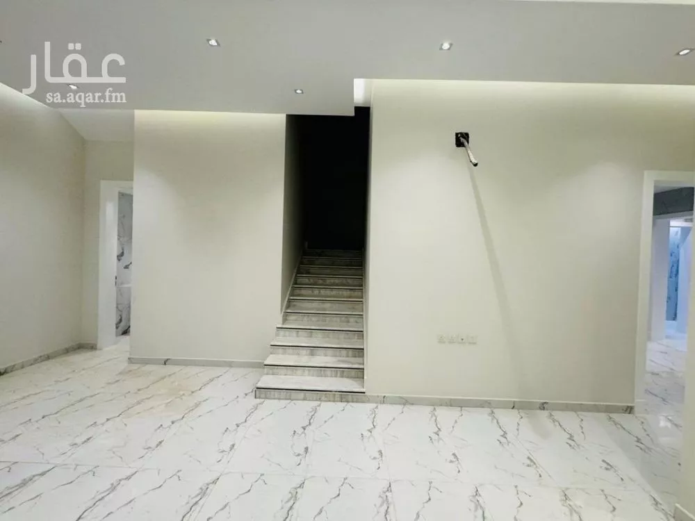 4 bedroom villa in Al Aridh 14
