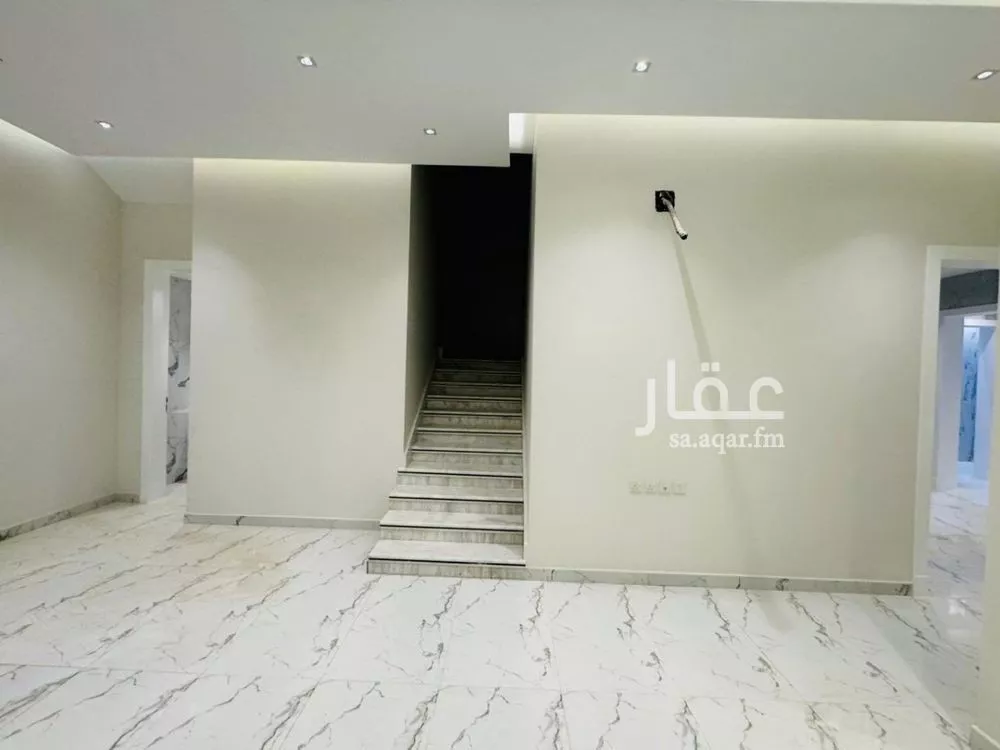 4 bedroom villa in Al Aridh 5