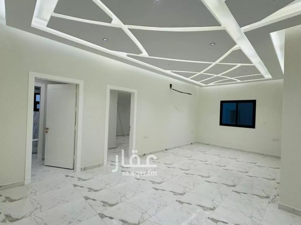 4 bedroom villa in Al Aridh 8