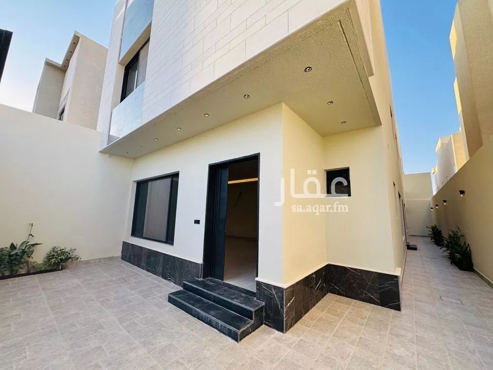 4 bedroom villa in Al Narjis 18
