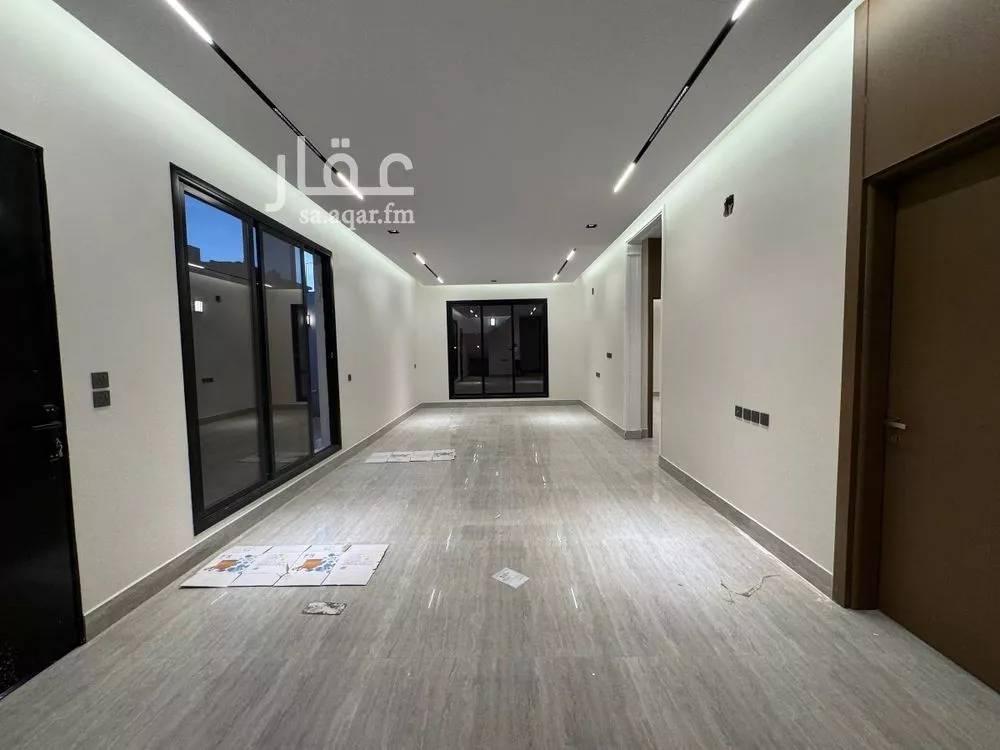 5 bedroom villa in Al Rimal 10