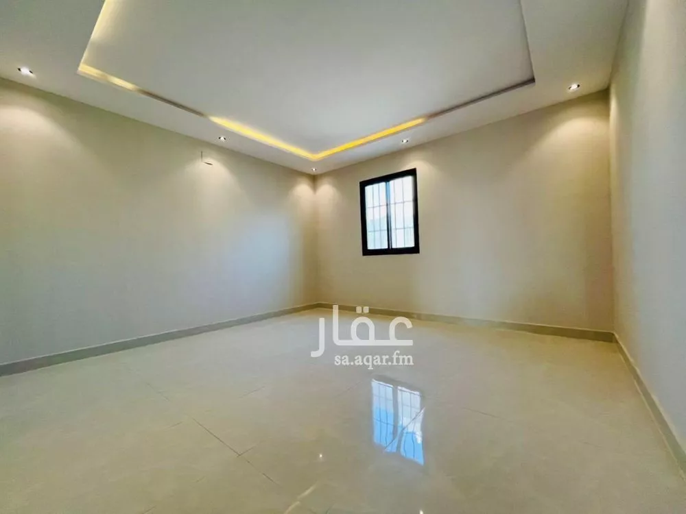 5 bedroom villa in Al Janadriyah 5