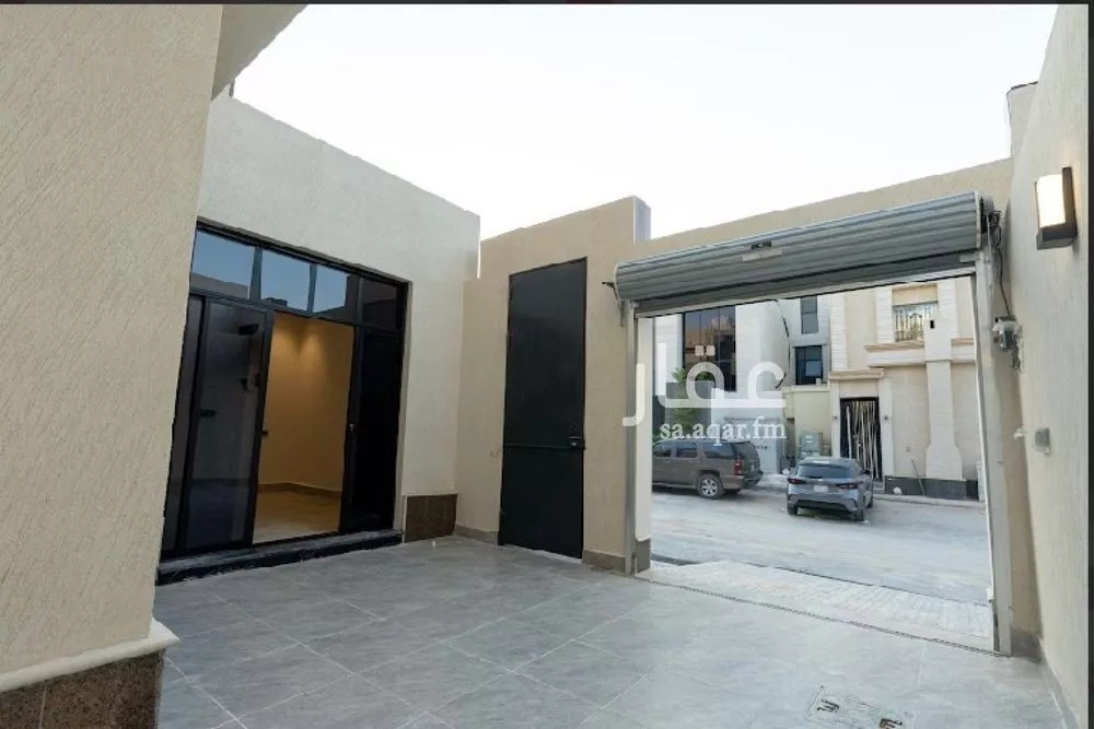 4 bedroom villa in Al Rimal 5