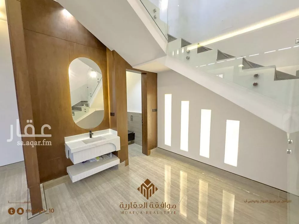 6 bedroom villa in Al Mahdiyyah 3