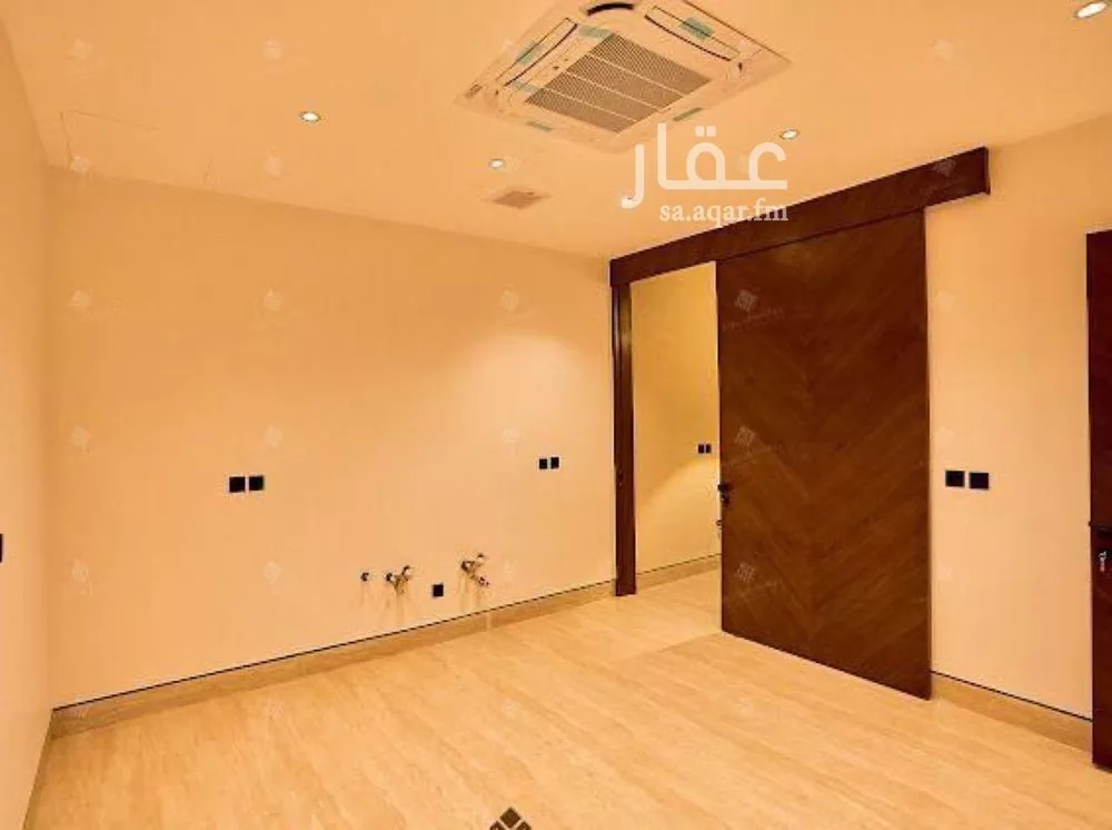 6 bedroom villa in Al Mahdiyyah 23