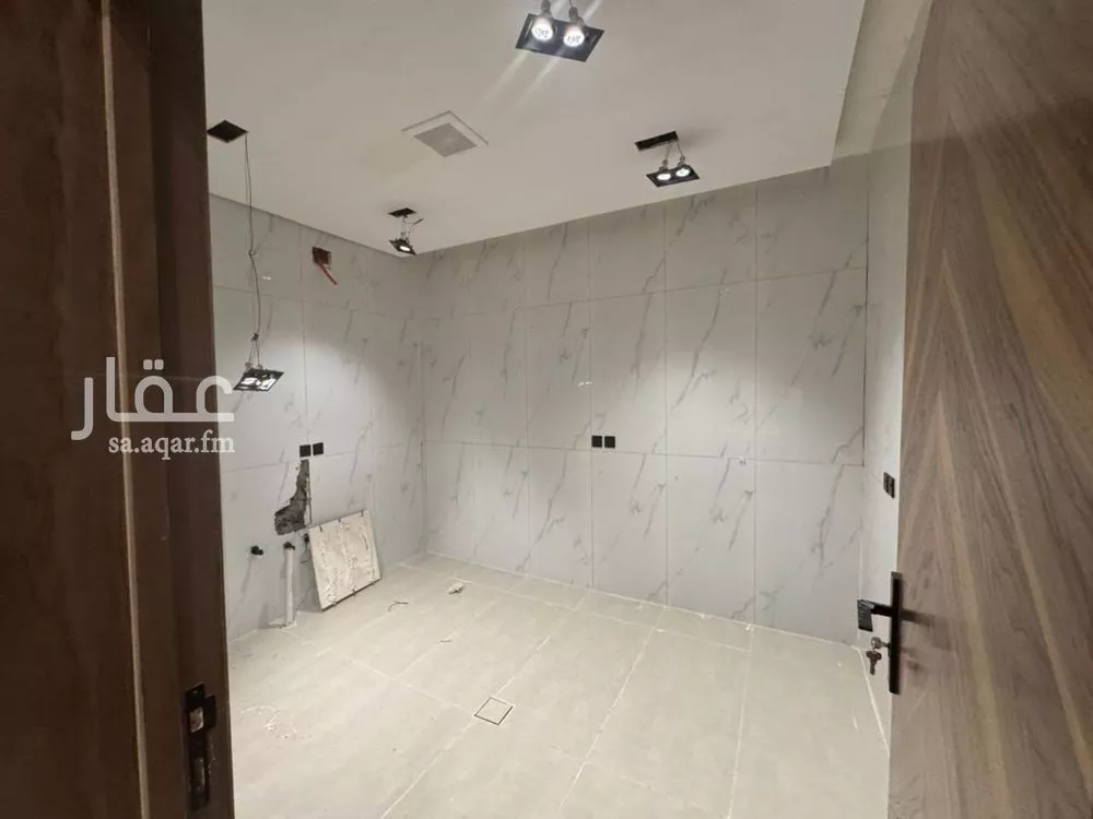 5 bedroom villa in Okaz 18