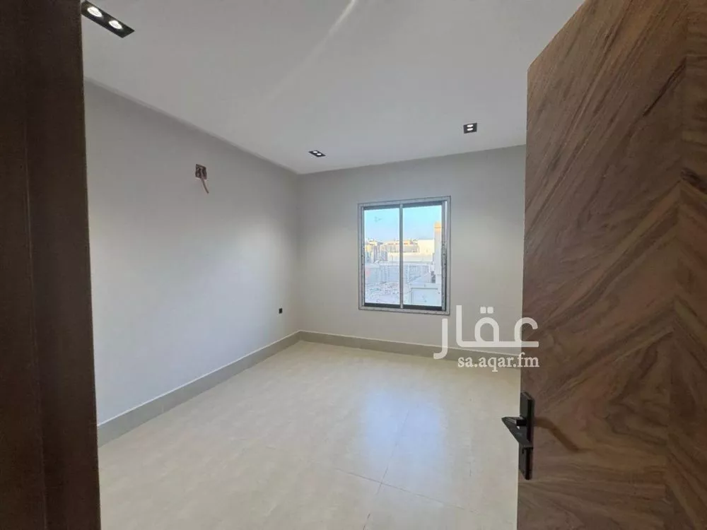 5 bedroom villa in Okaz 19