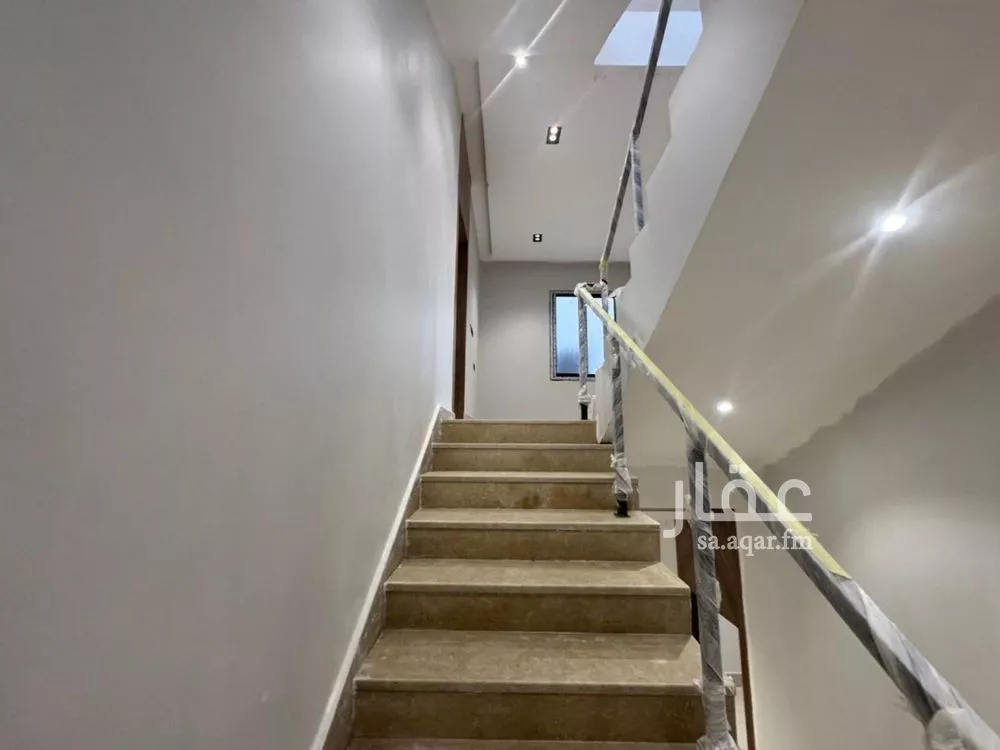 5 bedroom villa in Okaz 3