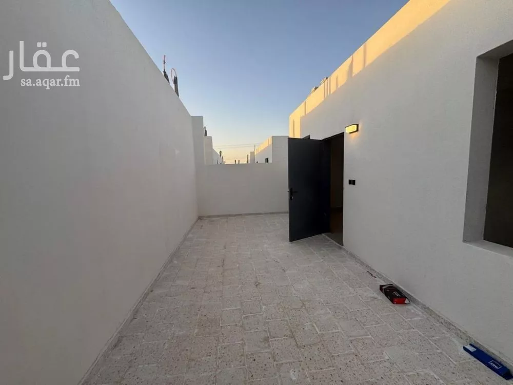 5 bedroom villa in Okaz 6