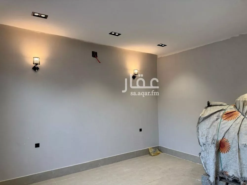 5 bedroom villa in Okaz 10