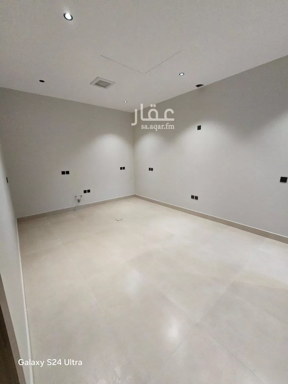 فيلا 4 غرف في النرجس 13