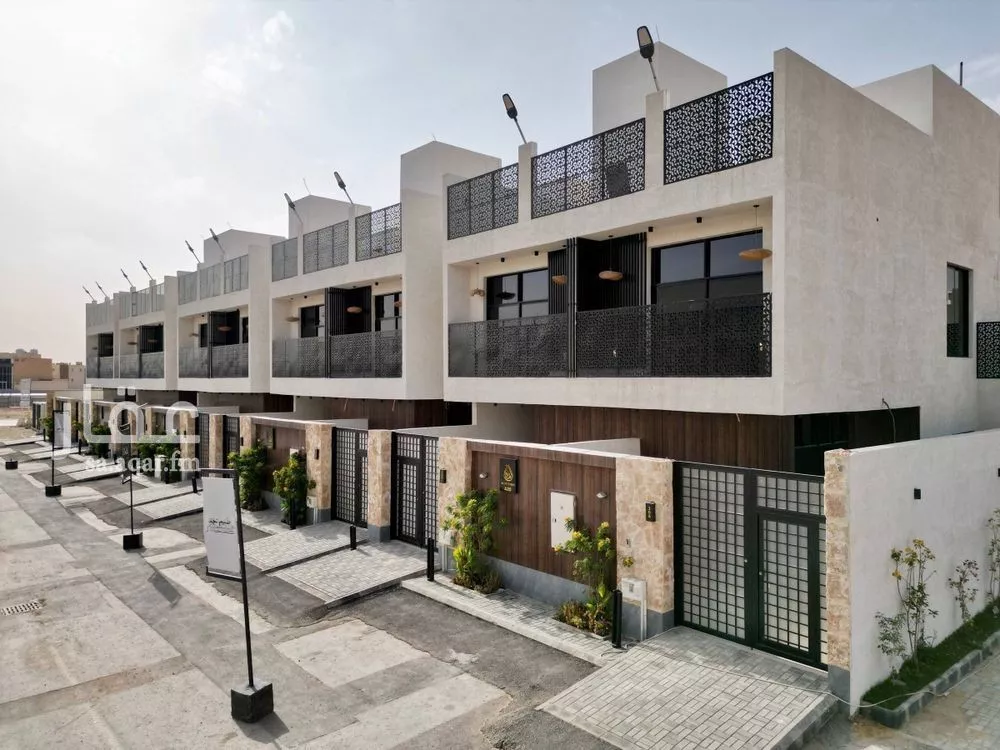 3 bedroom villa in Al Rimal 2