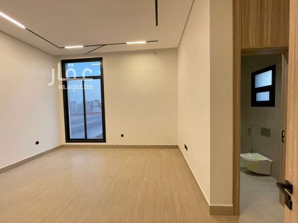 5 bedroom villa in Al Mahdiyyah 23