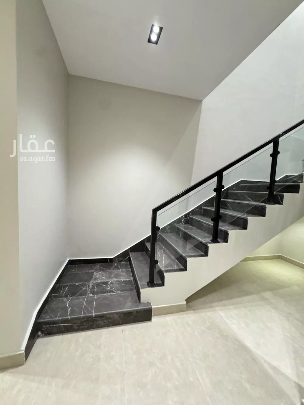 فيلا 5 غرف في الرمال 15