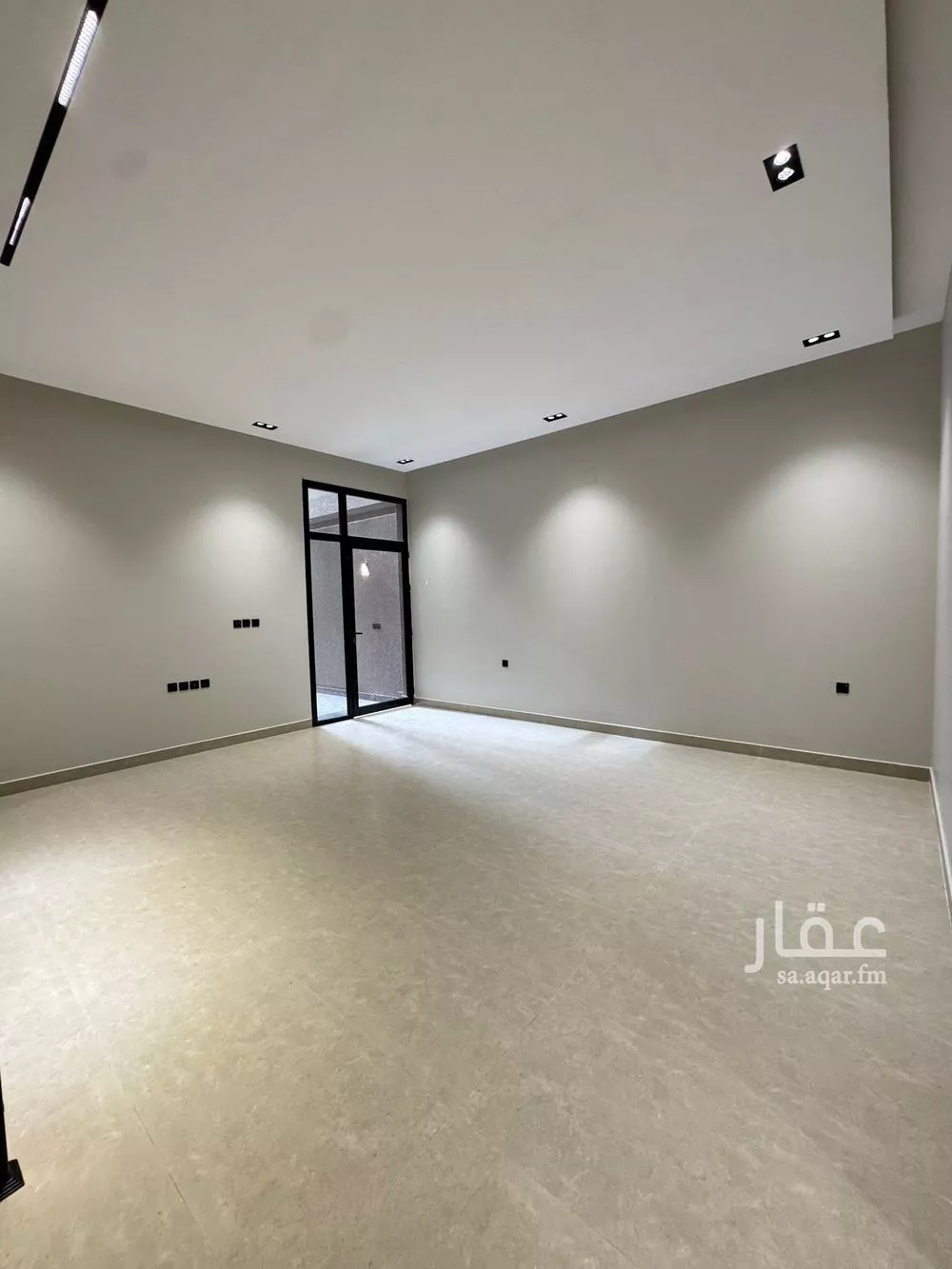 فيلا 5 غرف في الرمال 9