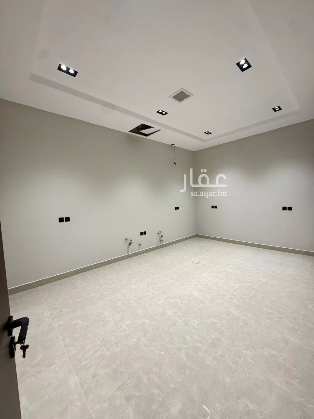 فيلا 5 غرف في الرمال 10
