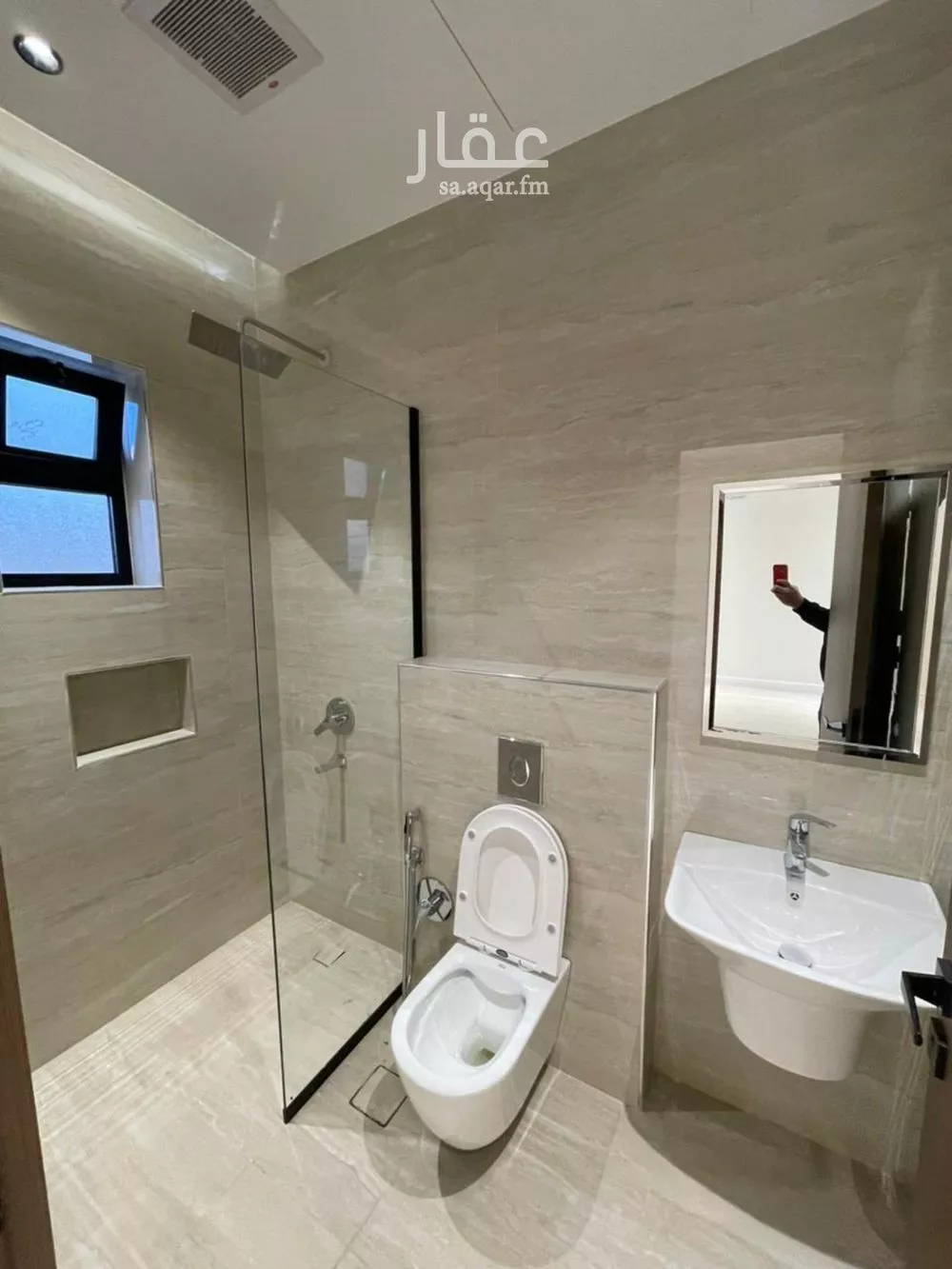 5 bedroom villa in Al Aqiq 12