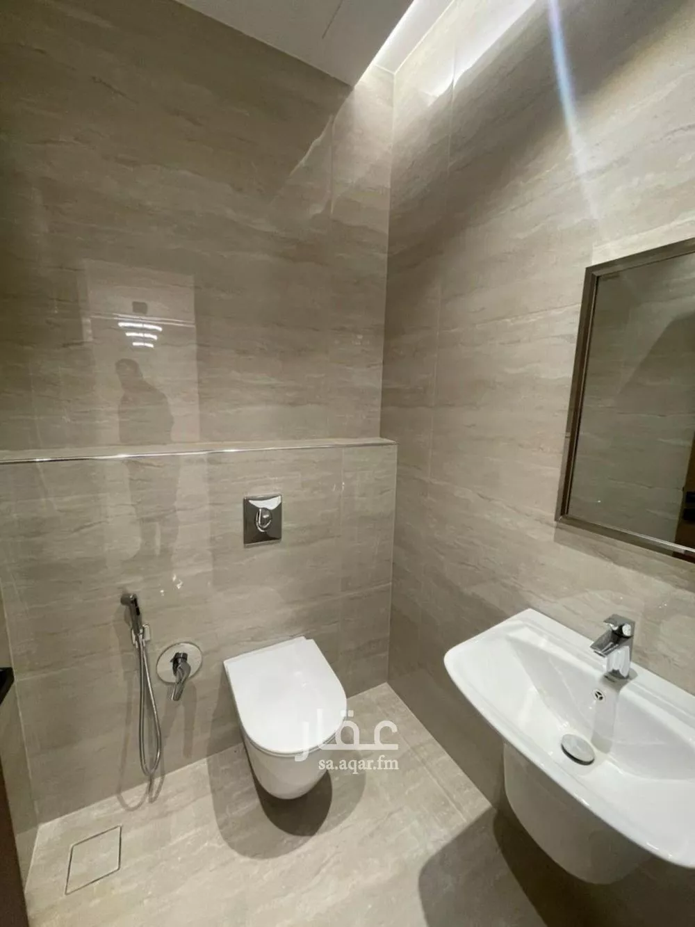 5 bedroom villa in Al Aqiq 13