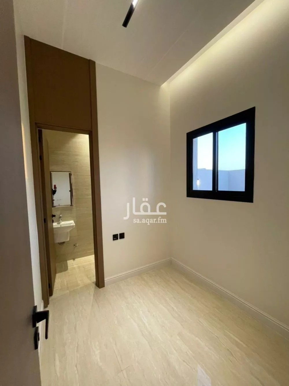 5 bedroom villa in Al Aqiq 3