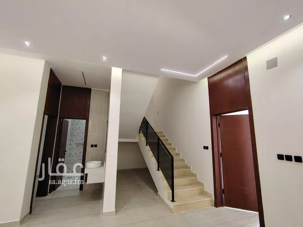6 bedroom villa in Tuwaiq, Riyadh 11