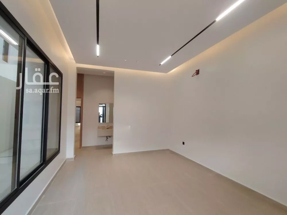 5 bedroom villa in Al Zahrah 11