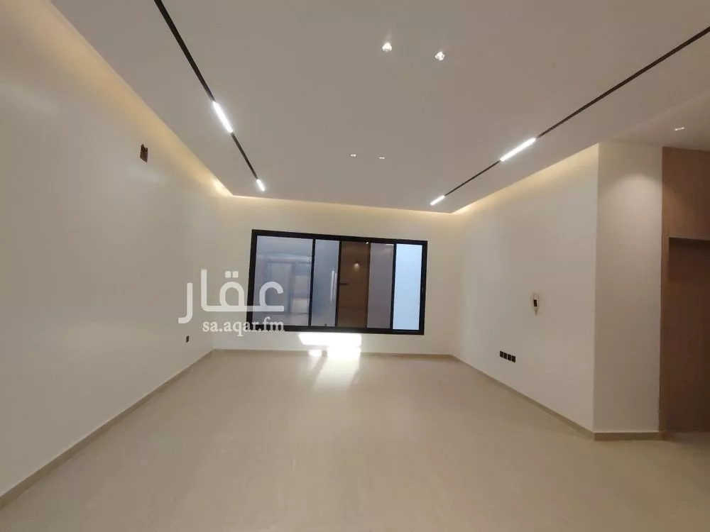 5 bedroom villa in Al Zahrah 16
