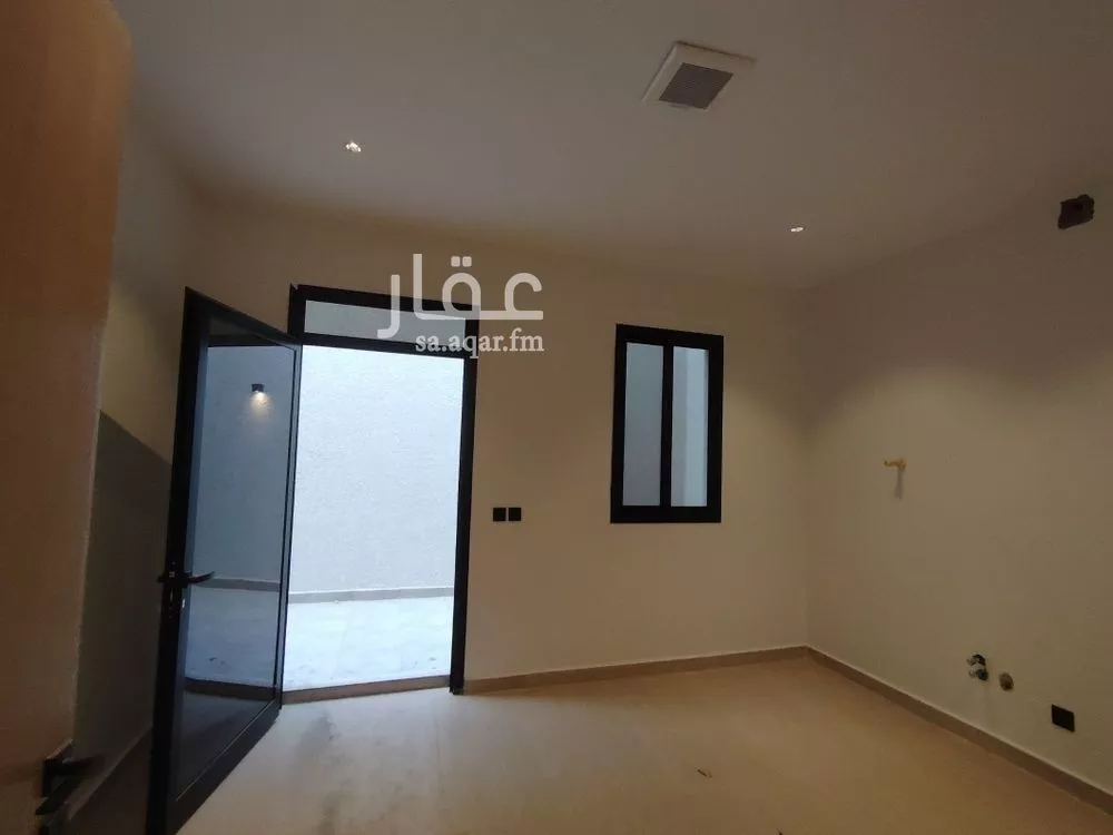 5 bedroom villa in Al Zahrah 4