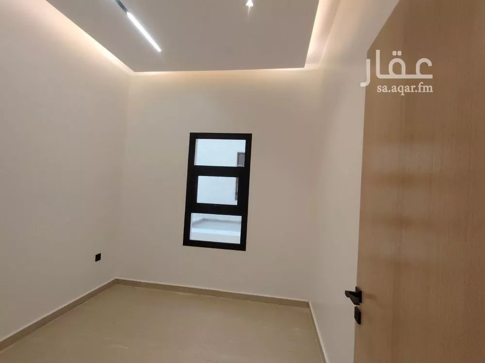 5 bedroom villa in Al Zahrah 10